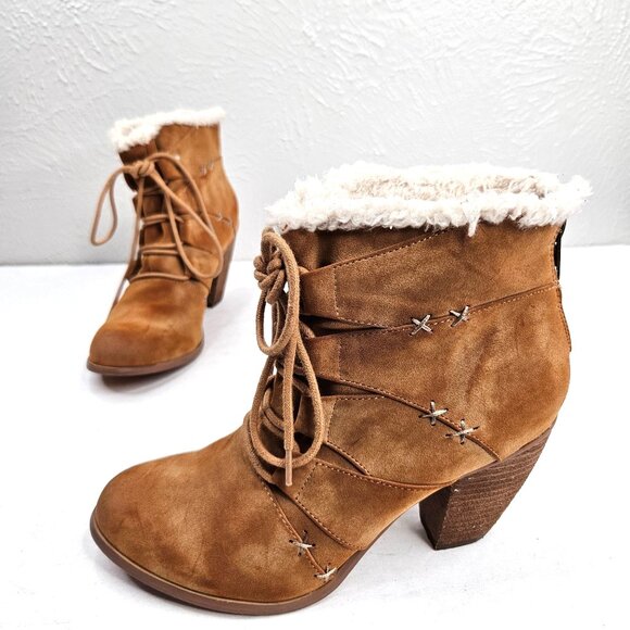 Not Rated Faux Fur Ankle Booties Brown Lace Up Block Heel Shearling Boots Sz 6.5 - Picture 1 of 13